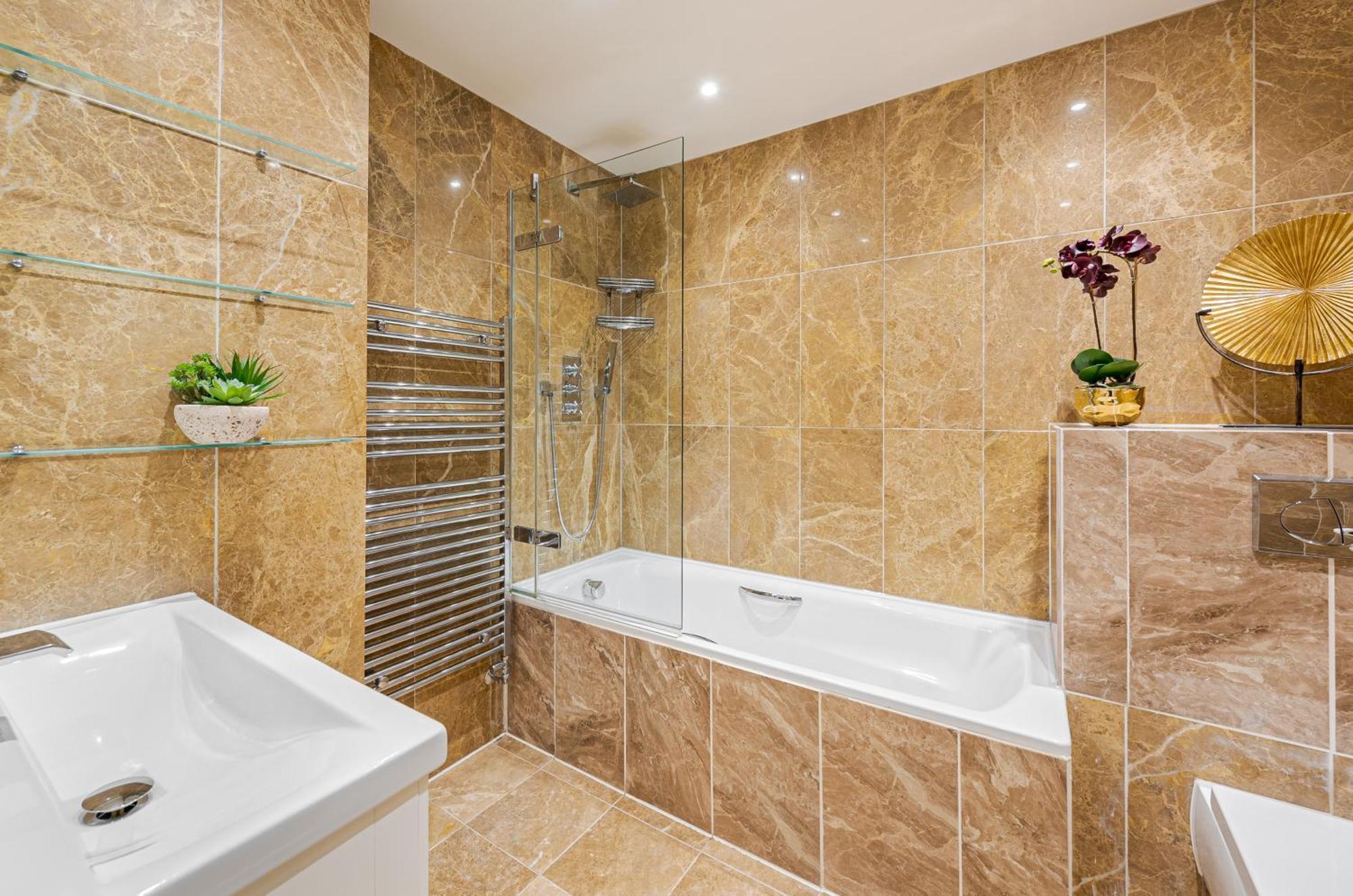 Chic Belgravia Hideaway With Private Patio 10 Mins To Harrods Лондон Екстер'єр фото