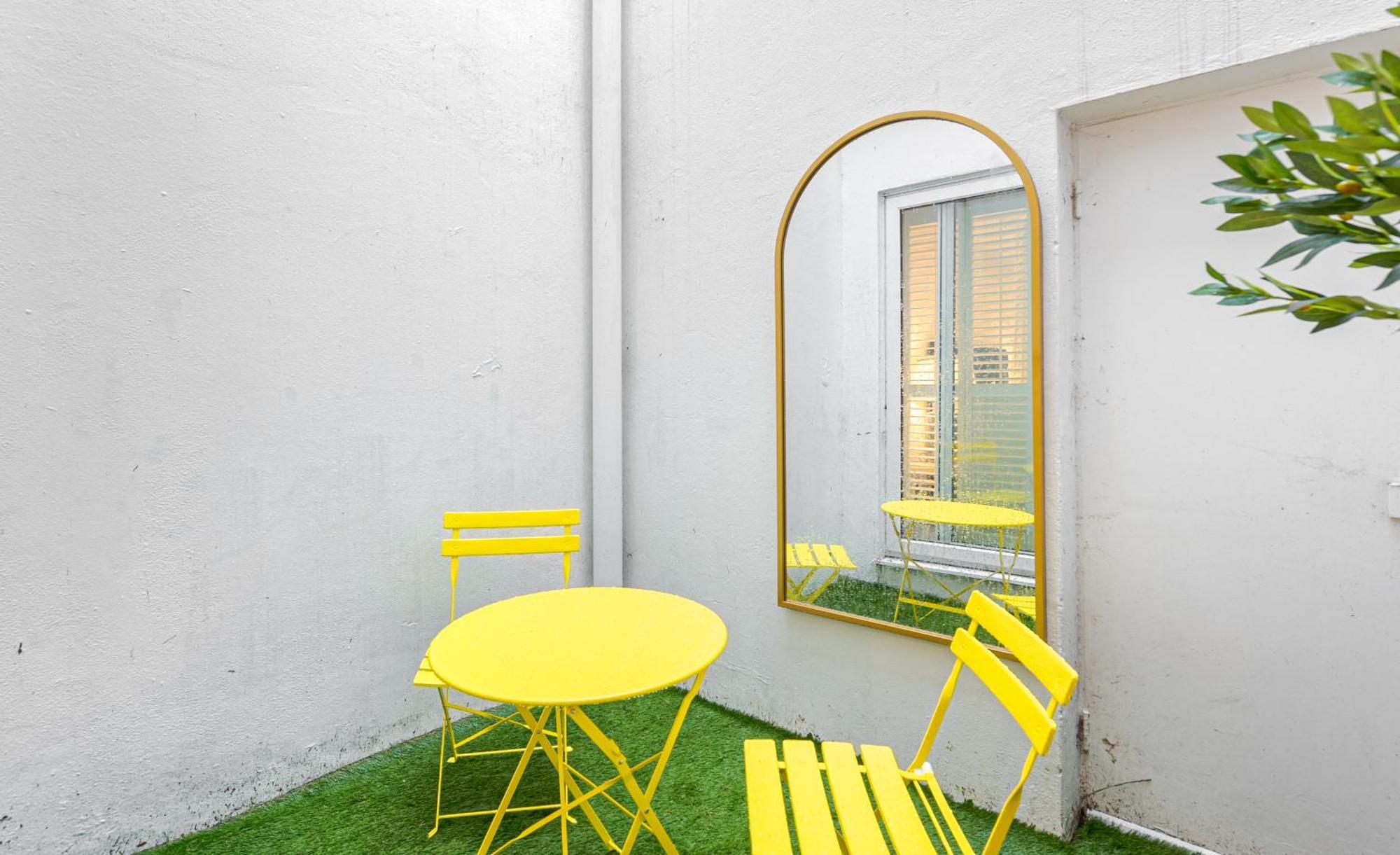 Chic Belgravia Hideaway With Private Patio 10 Mins To Harrods Лондон Екстер'єр фото